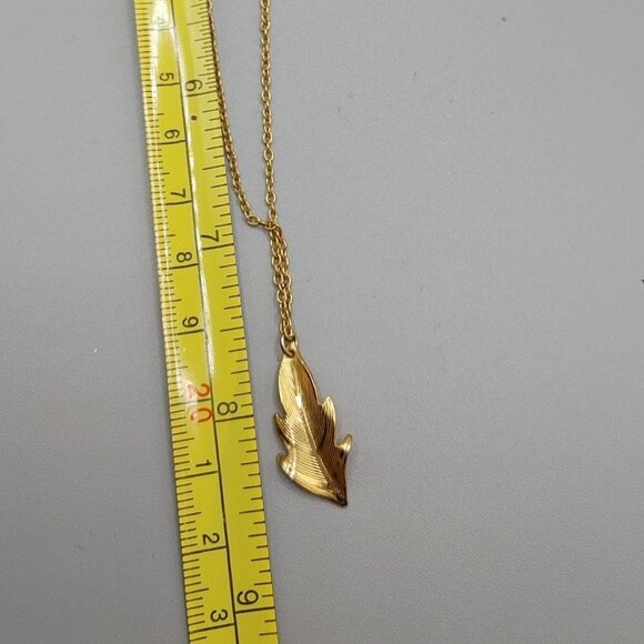 Gold Plated Necklace and Brooch/Pin - Picture 7 of 7